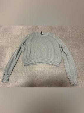 H&M Divided Women's Light Gray Crewneck Sweater
